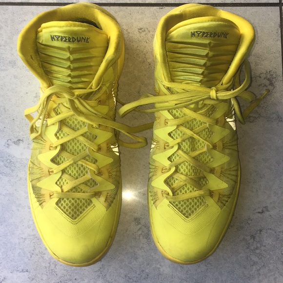 neon hyperdunks